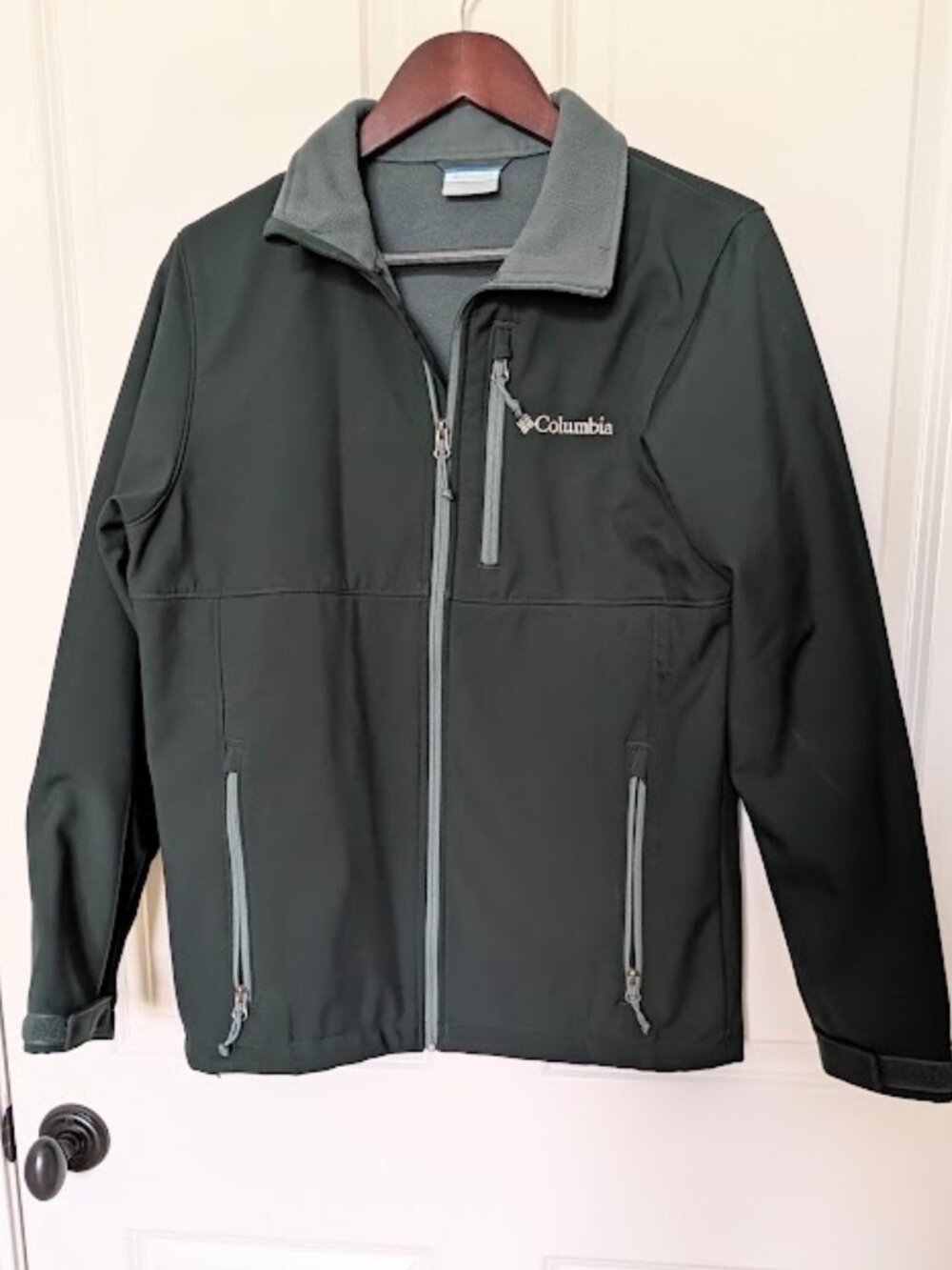 Columbia Men’s Shell Jacket – Size Small - Forest Green